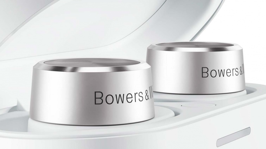 Новые-беспроводные-наушники-Bowers-&-Wilkins-PI5-и-PI7-4.jpg