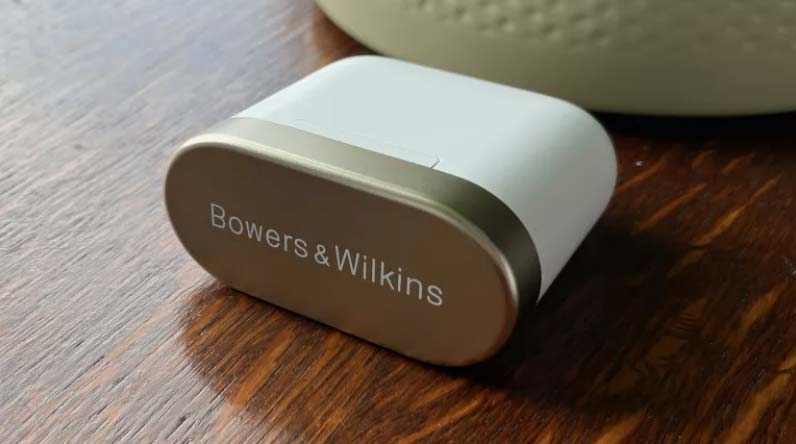 Bowers-&-Wilkins-PI7---вставные-наушники-с-гениальными-функциями-5.jpg